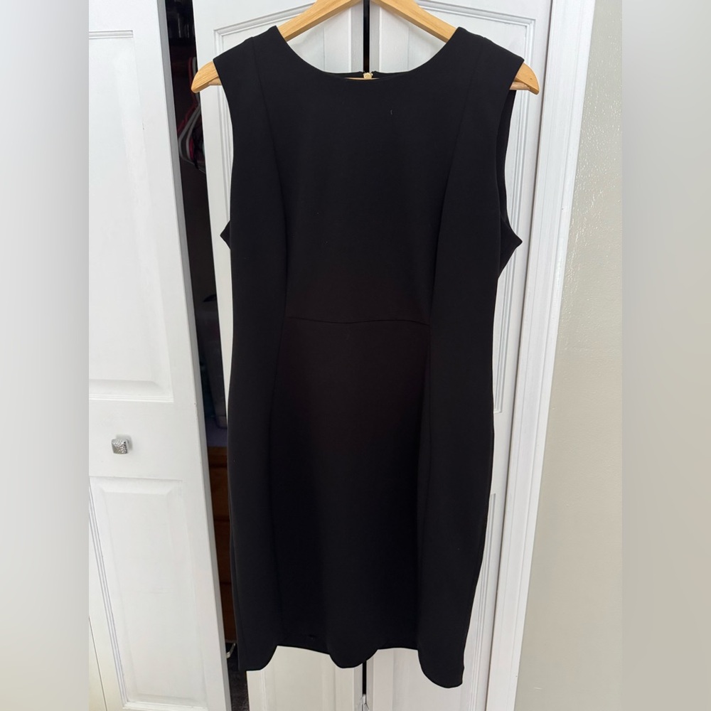 Calvin Klein Sleeveless Black Sheath